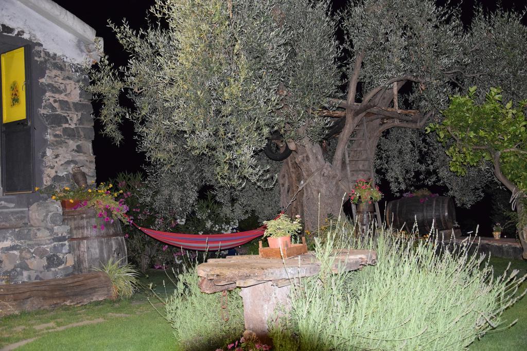 Le Case Di Bacco Santa Venerina Pokój zdjęcie